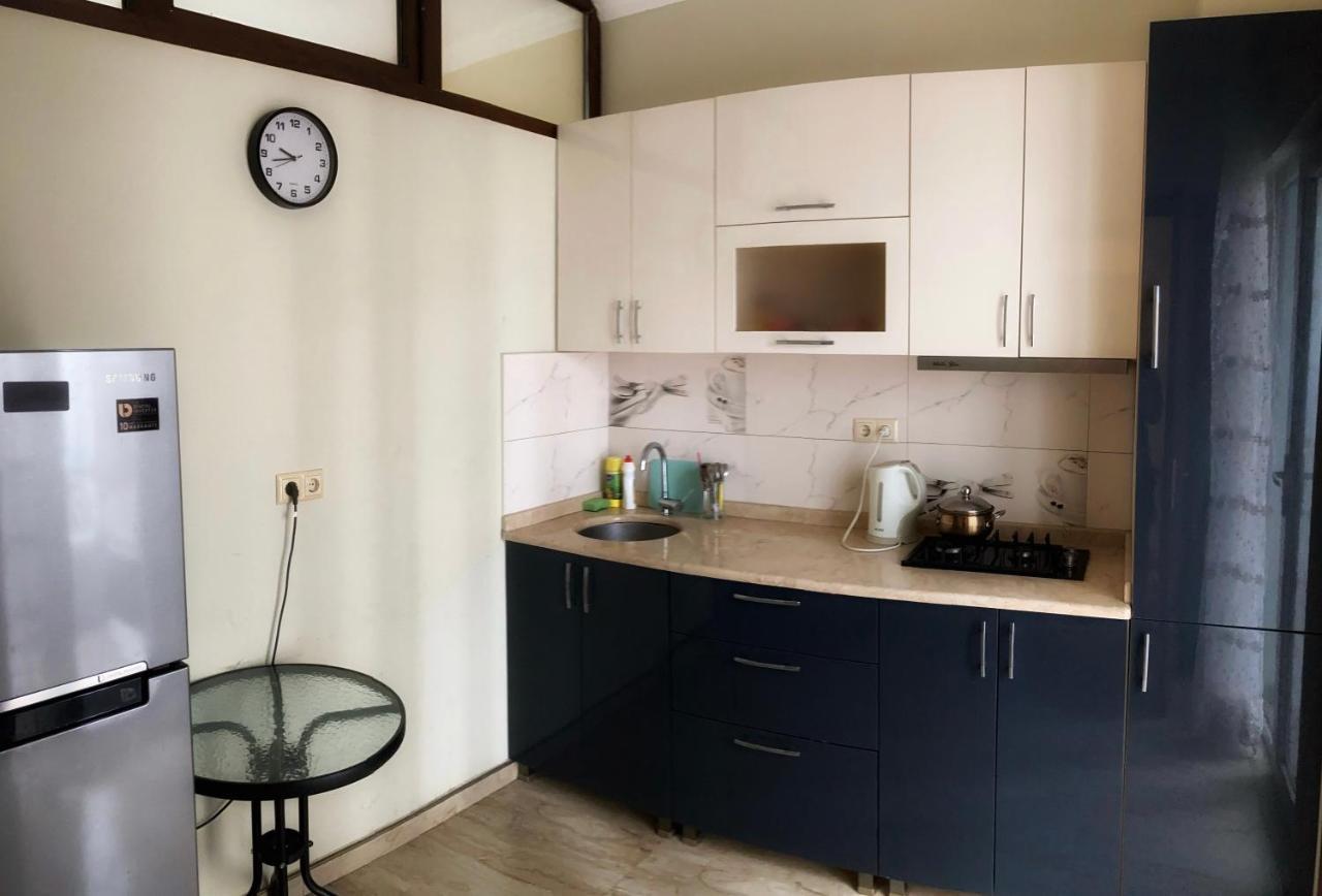 Big, Comfortable Apartment In Batumi Near The Sea Экстерьер фото